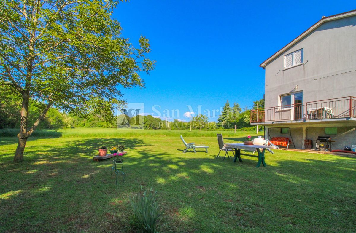 Umago-Terreno edificabile di investimento TOP per scopi turistici