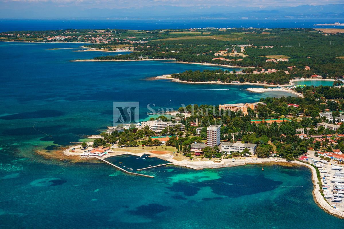 Umago-Terreno edificabile di investimento TOP per scopi turistici