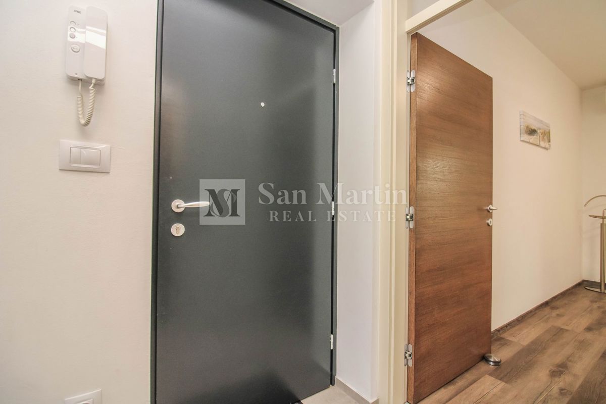 Parenzo, dintorni – bellissimo appartamento moderno con piscina