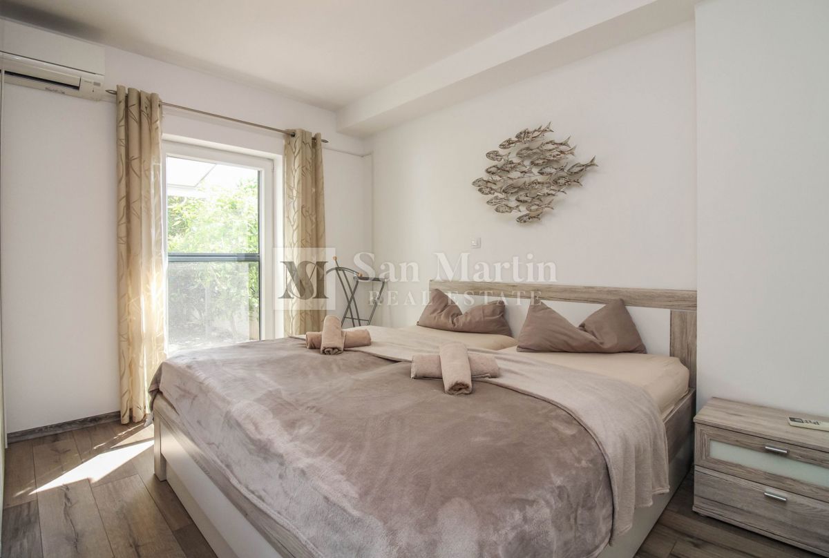 Parenzo, dintorni – bellissimo appartamento moderno con piscina