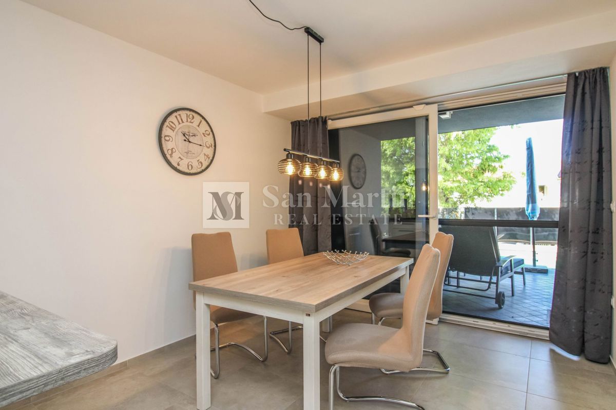 Parenzo, dintorni – bellissimo appartamento moderno con piscina