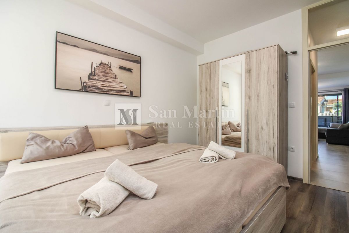 Parenzo, dintorni – bellissimo appartamento moderno con piscina