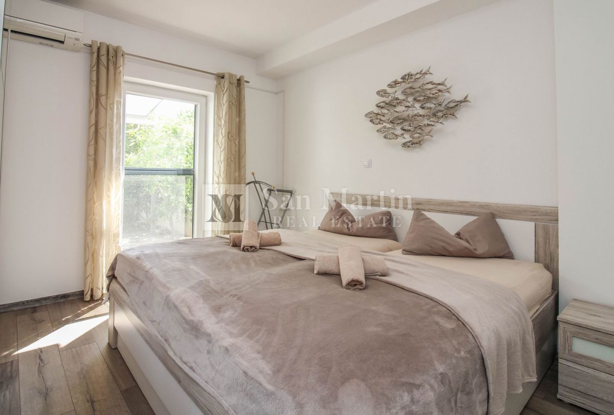 Parenzo, dintorni – bellissimo appartamento moderno con piscina