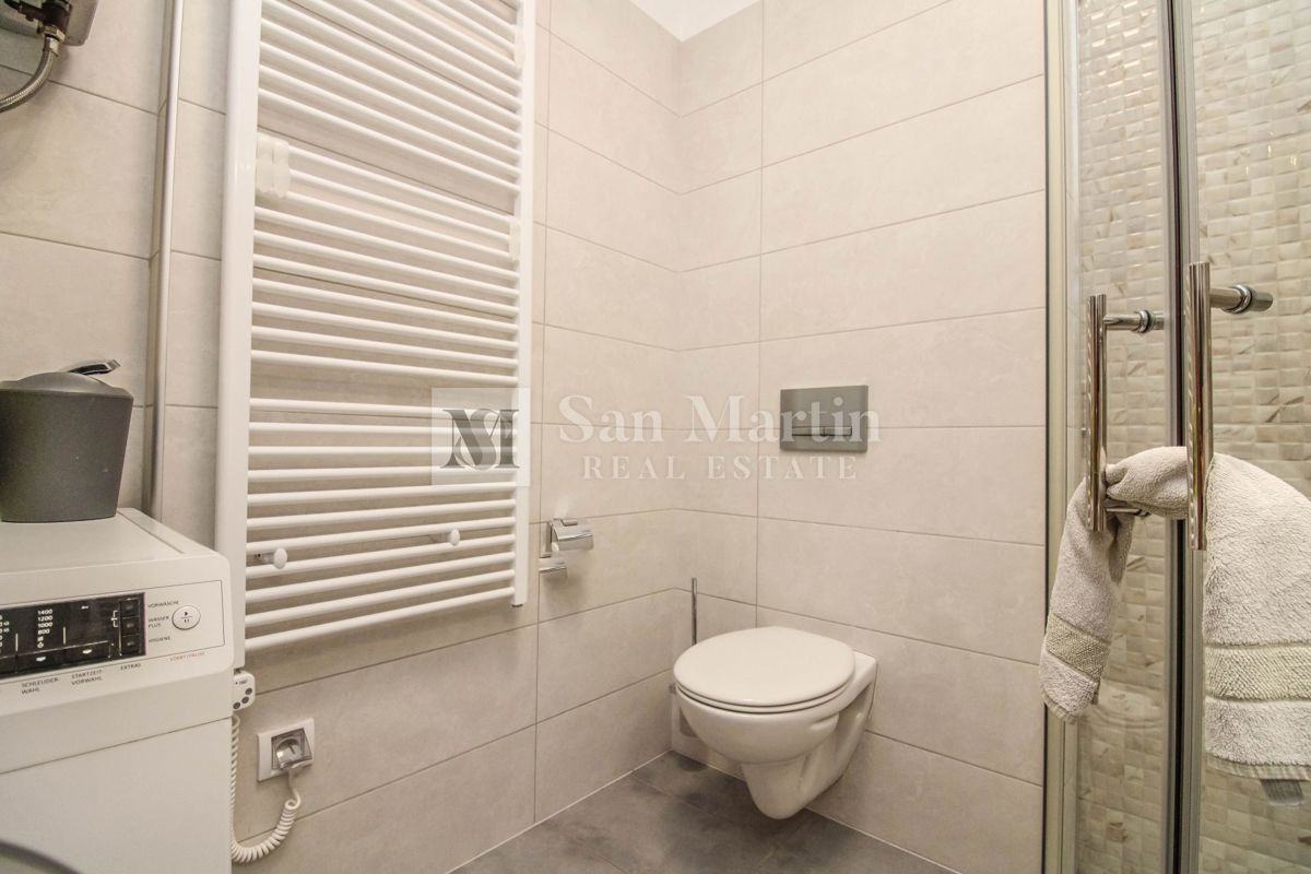 Parenzo, dintorni – bellissimo appartamento moderno con piscina