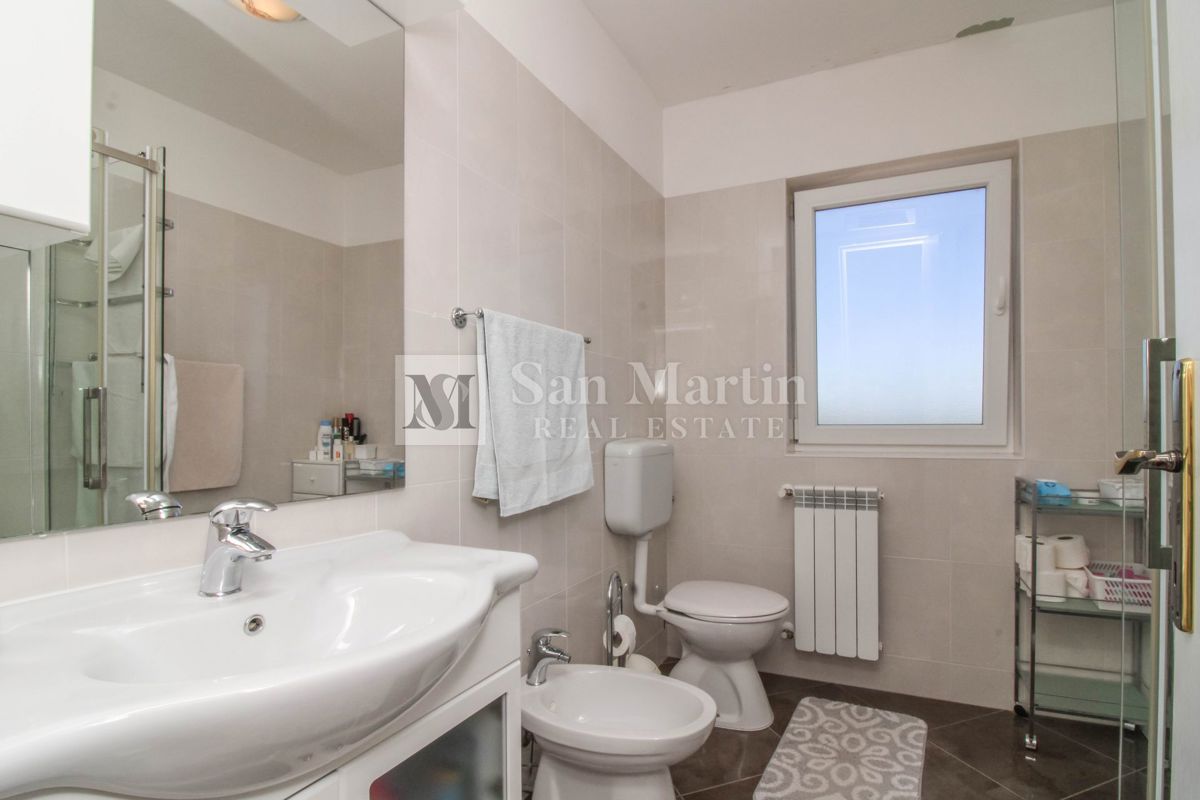 Dintorni di PARENZO, Casa 3 camere da letto