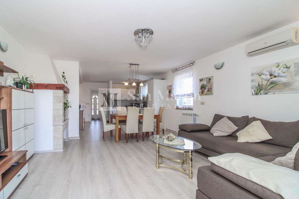 Dintorni di PARENZO, Casa 3 camere da letto