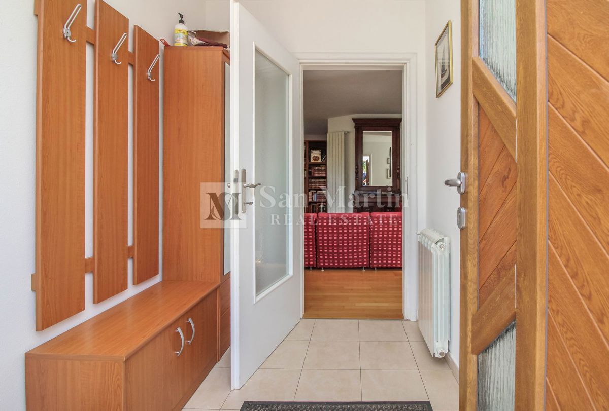 DINTORNI DI PARENZO, CASA INDIPENDENTE