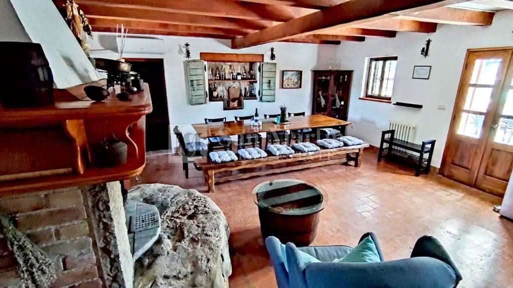 Vicino a Kanfanar – Splendida Casa in Pietra con Piscina
