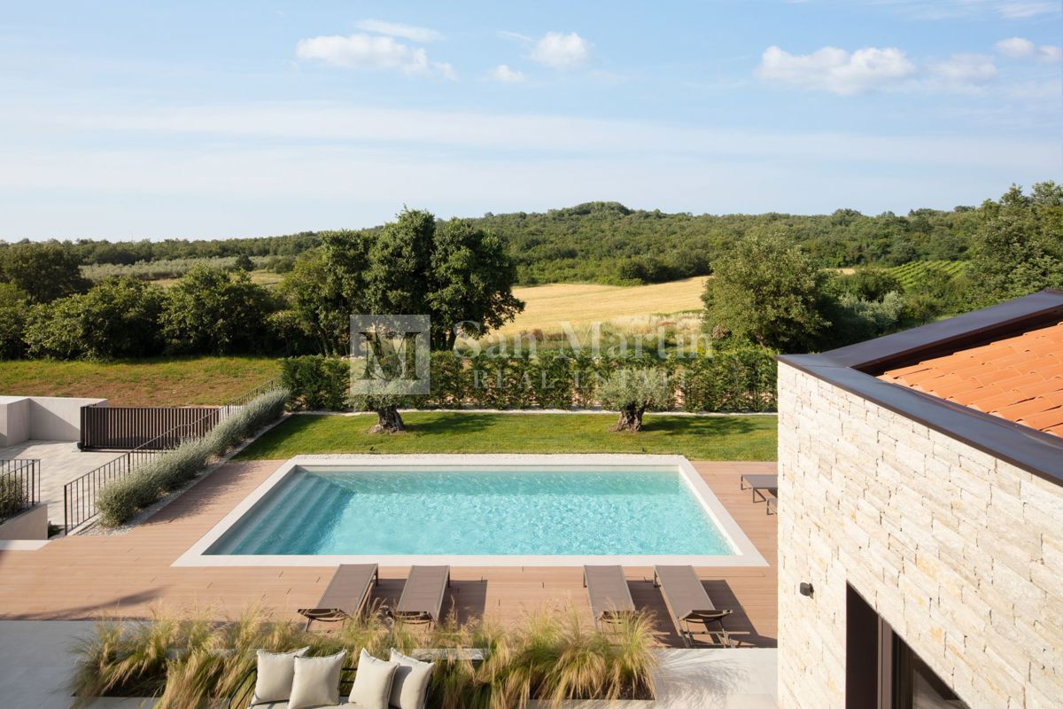 Parenzo, dintorni - Una casa straordinaria ai margini del villaggio