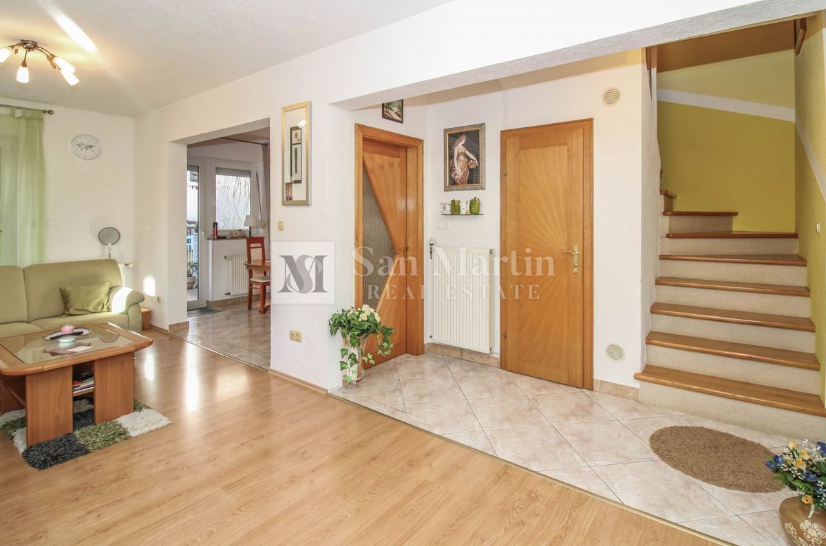 PARENZO - Casa con appartamento separato e taverna