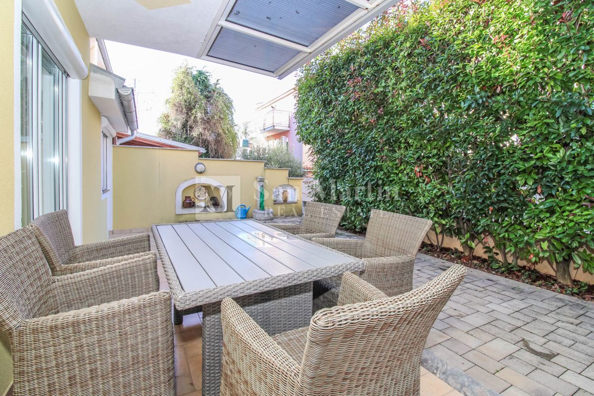 PARENZO - Casa con appartamento separato e taverna