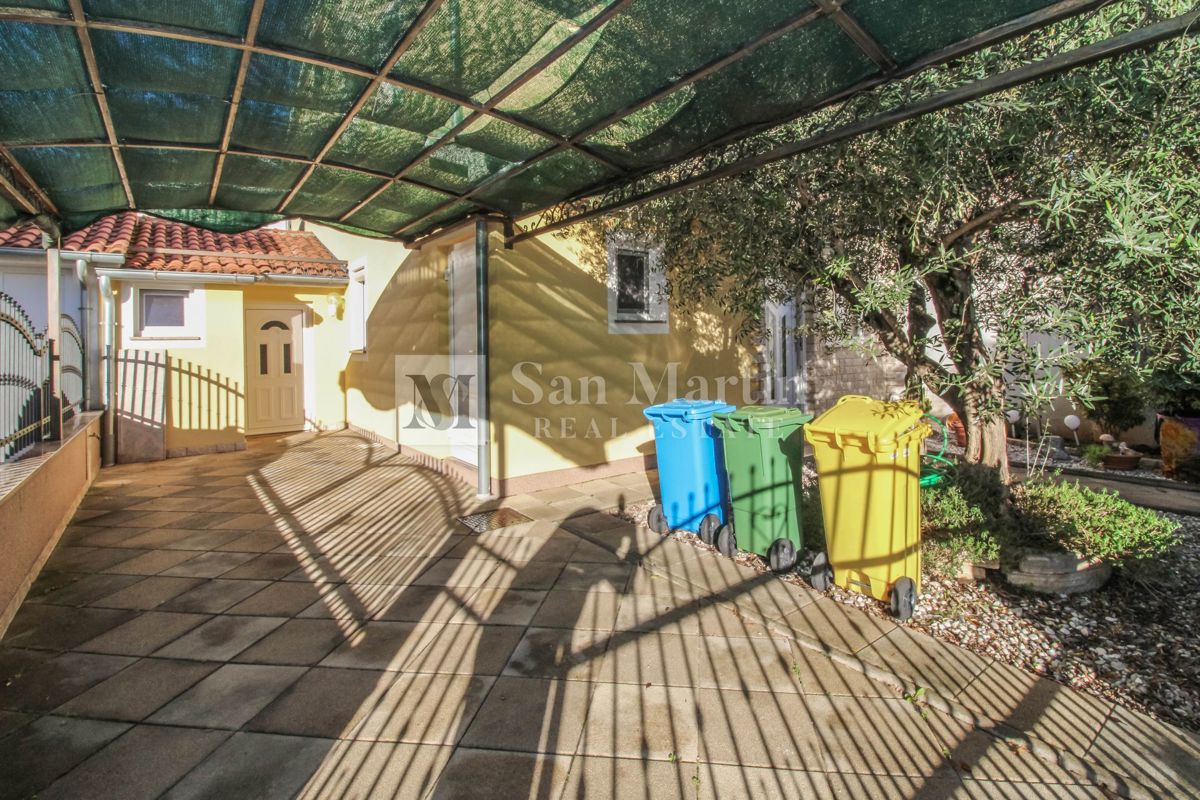 PARENZO - Casa con appartamento separato e taverna
