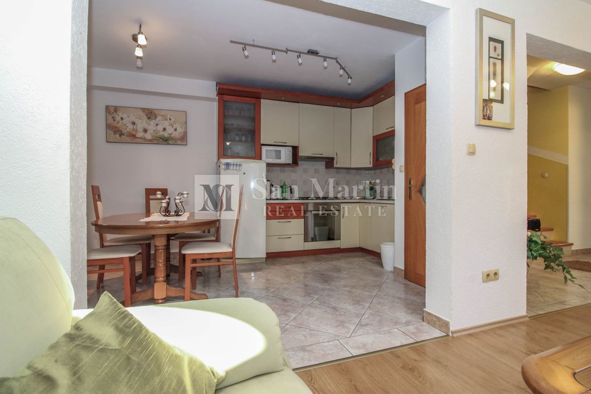 PARENZO - Casa con appartamento separato e taverna
