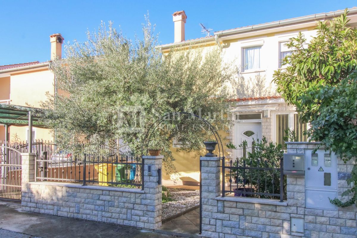 PARENZO - Casa con appartamento separato e taverna