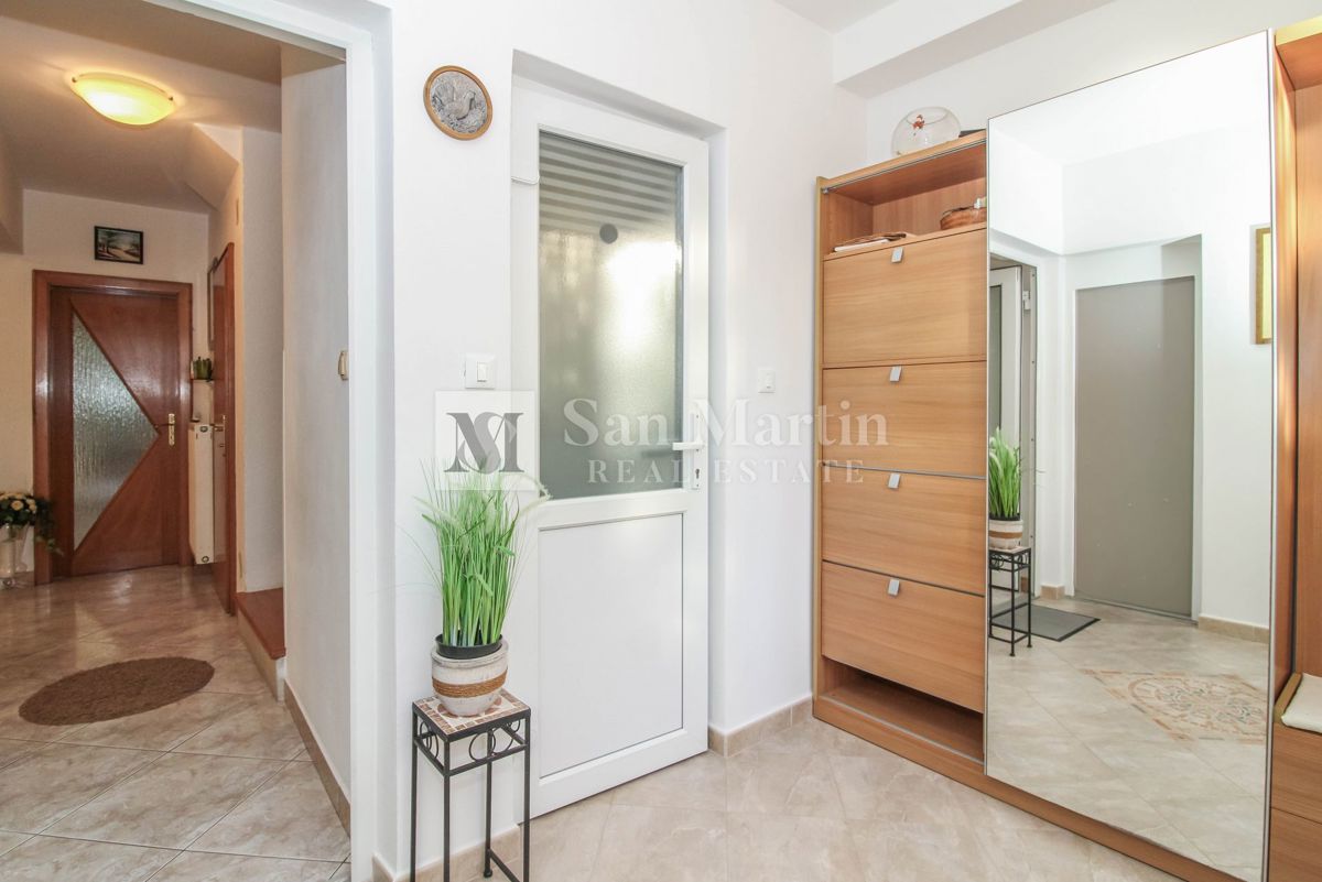 PARENZO - Casa con appartamento separato e taverna