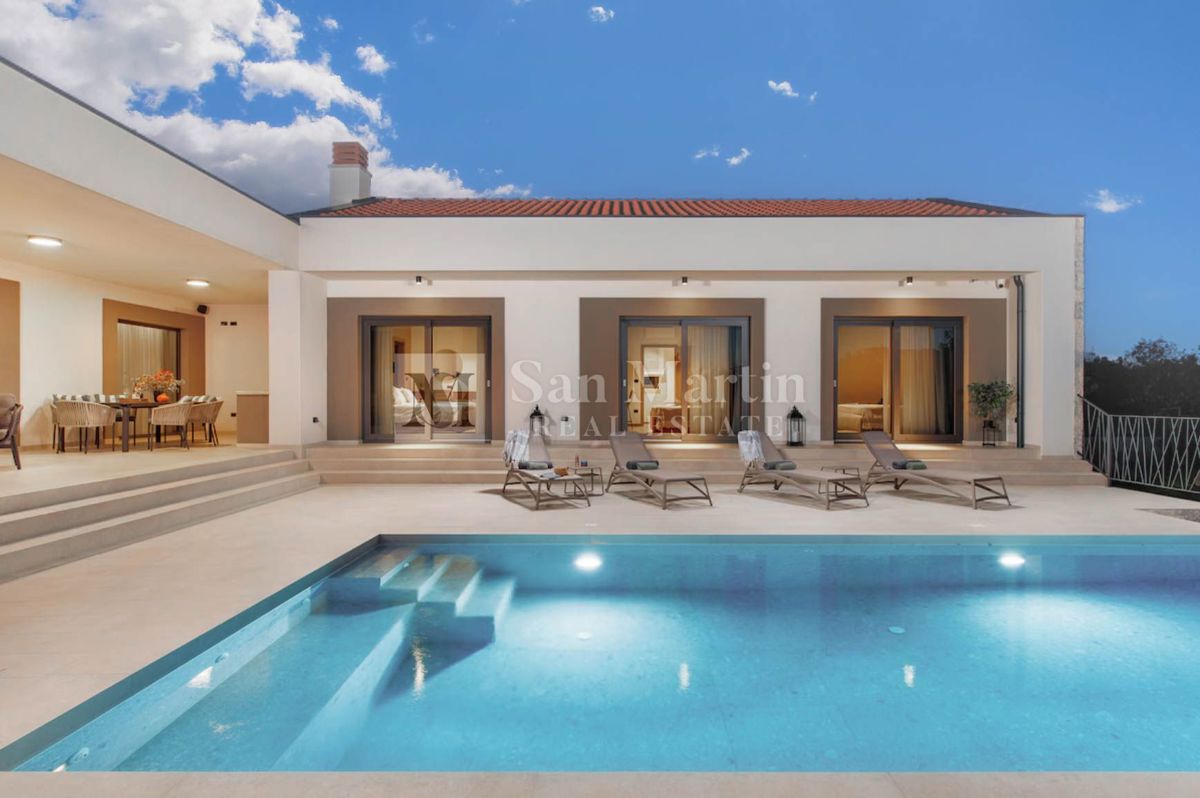 Rovigno, dintorni - casa a un piano lussuosa e di alta qualità