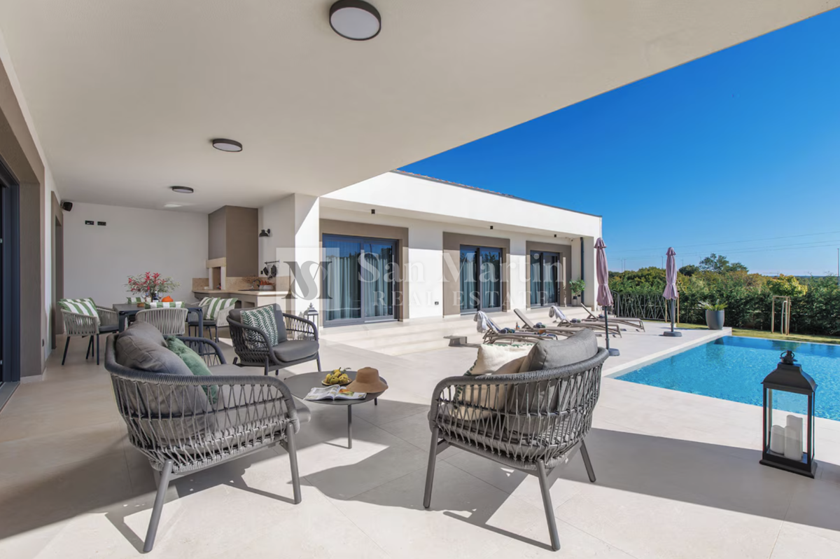 Rovigno, dintorni - casa a un piano lussuosa e di alta qualità