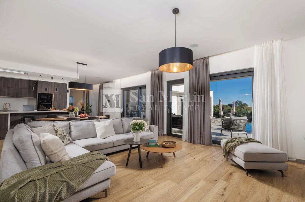 Rovigno, dintorni - casa a un piano lussuosa e di alta qualità