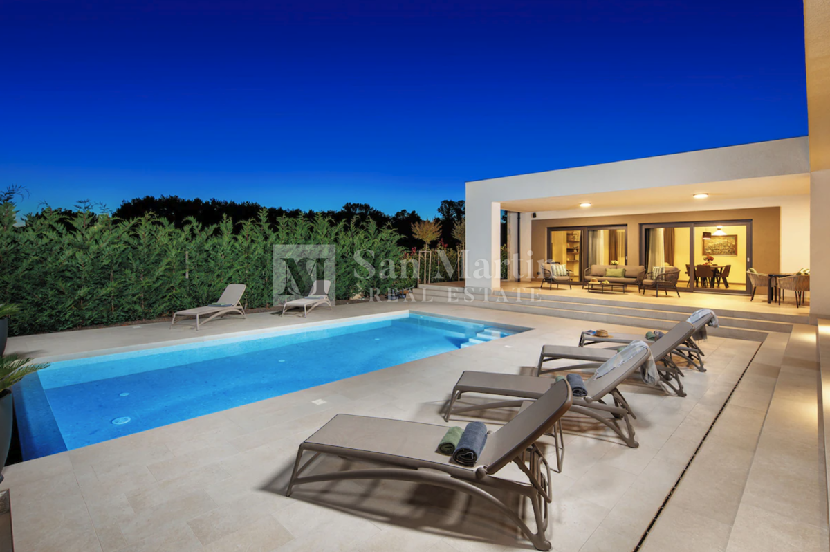 Rovigno, dintorni - casa a un piano lussuosa e di alta qualità