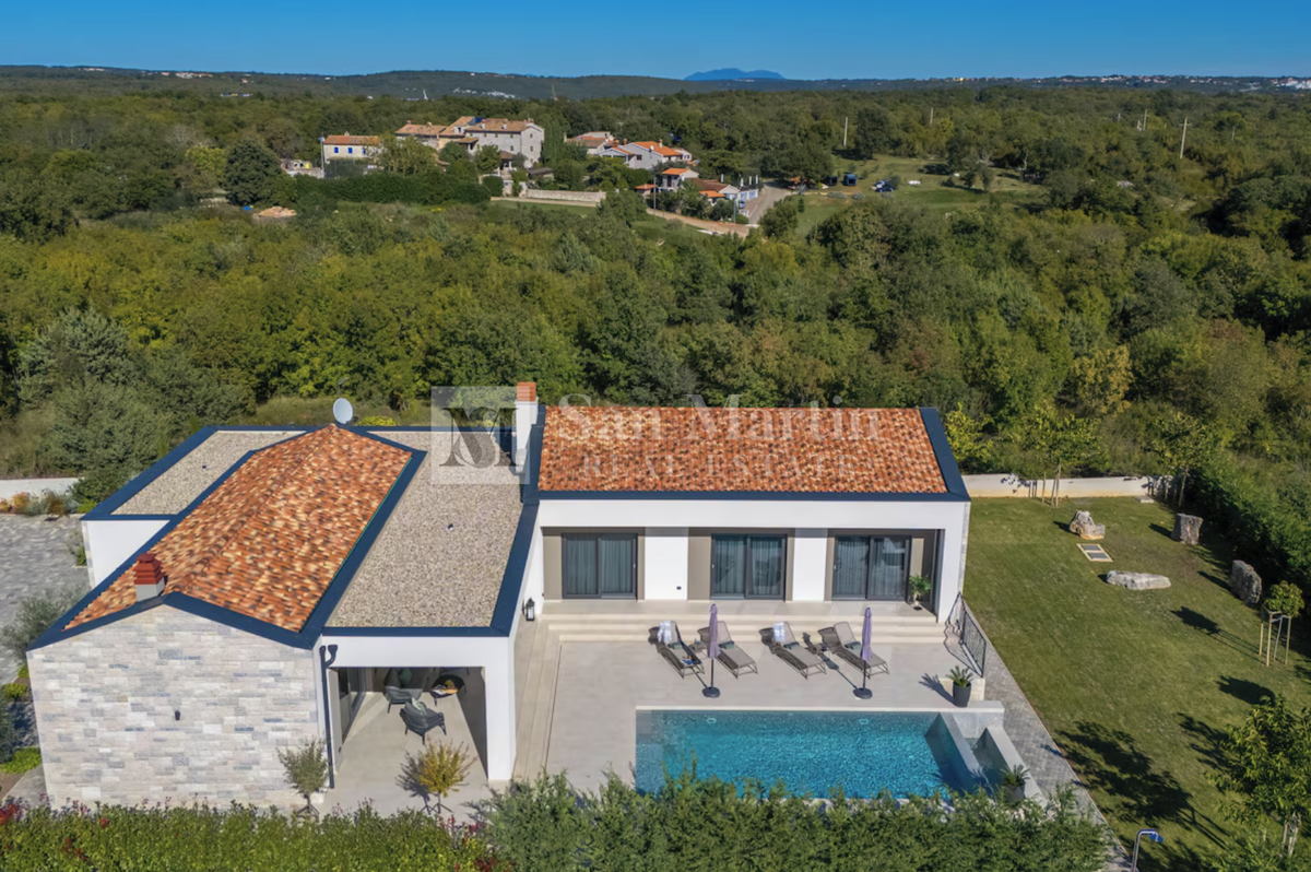 Rovigno, dintorni - casa a un piano lussuosa e di alta qualità