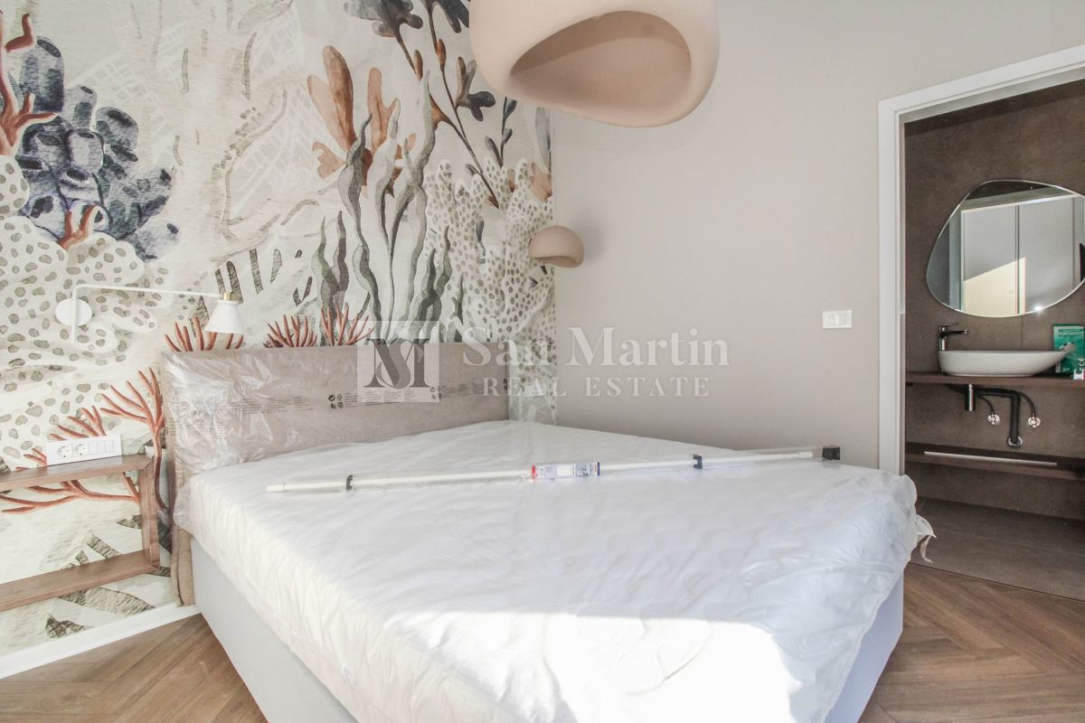 Cittanova, dintorni - eccellente nuovo edificio con ricchi contenuti