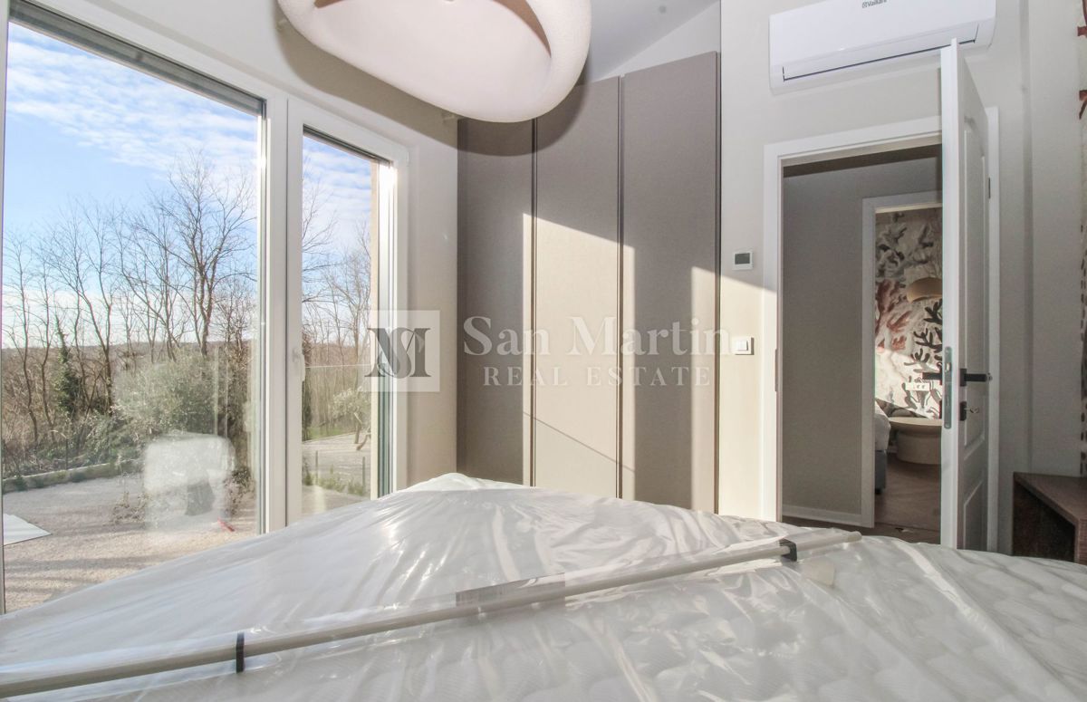 Cittanova, dintorni - eccellente nuovo edificio con ricchi contenuti