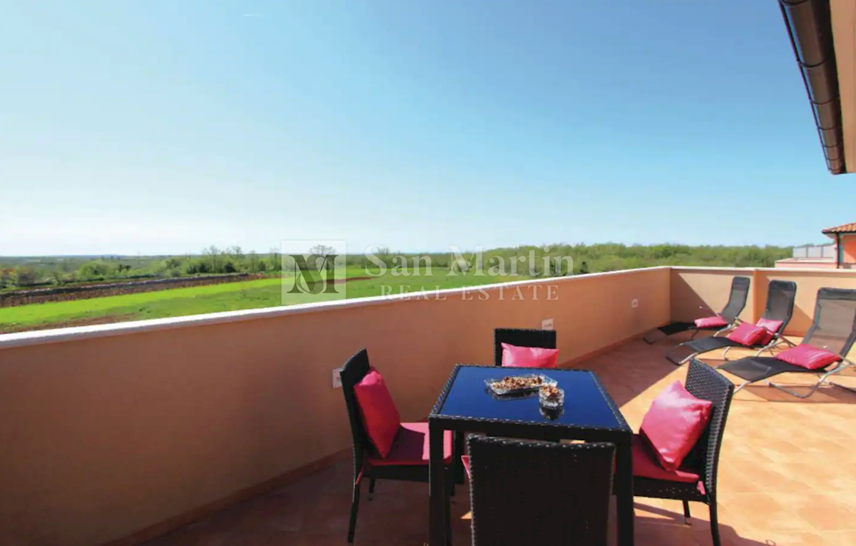 Istria, Dignano - casa con piscina e garage con vista sulla natura