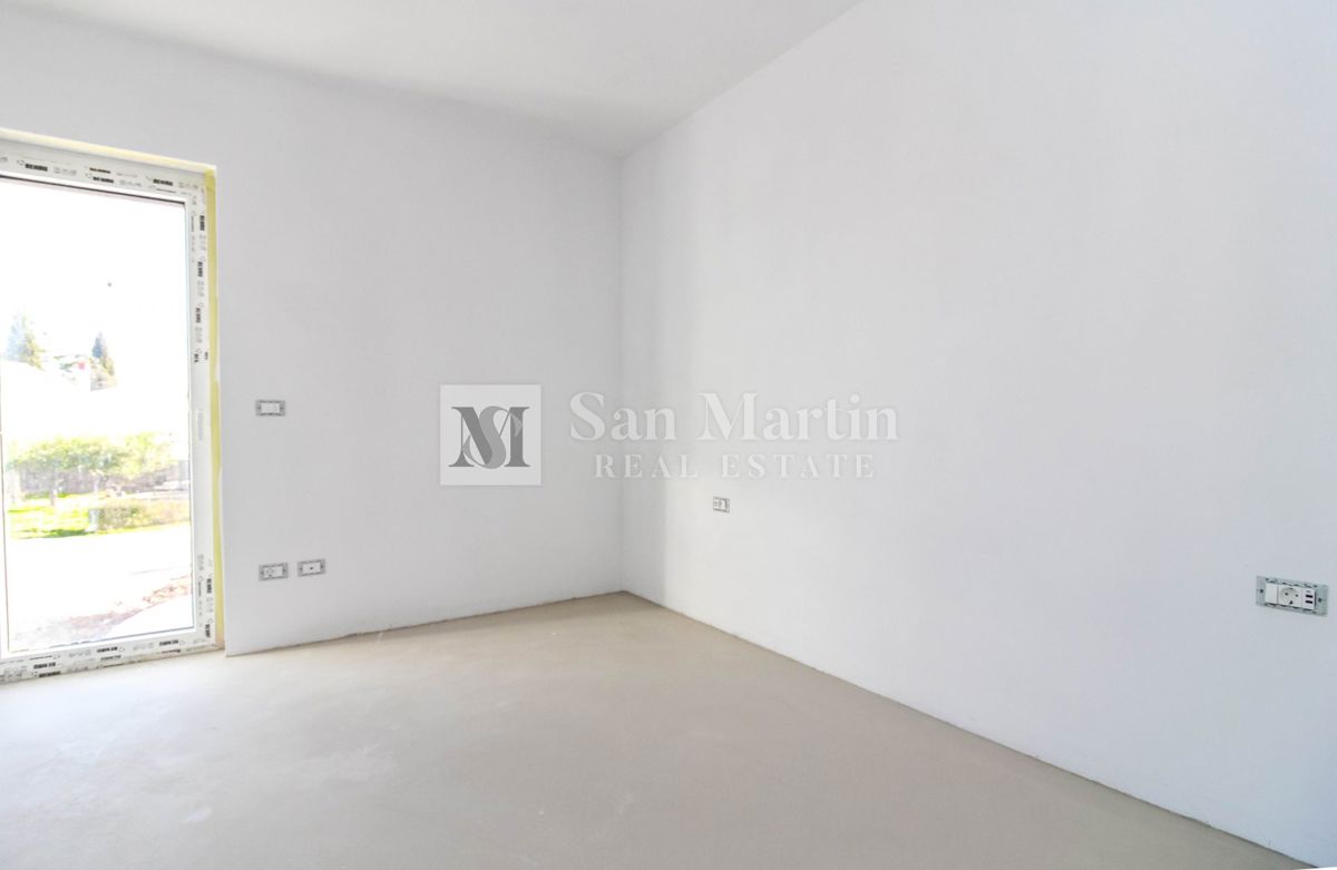 Umago - trilocale, costruzione nuova a 400 m dal mare