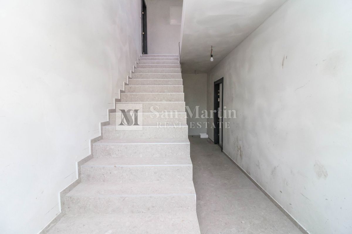 Umago - trilocale, costruzione nuova a 400 m dal mare