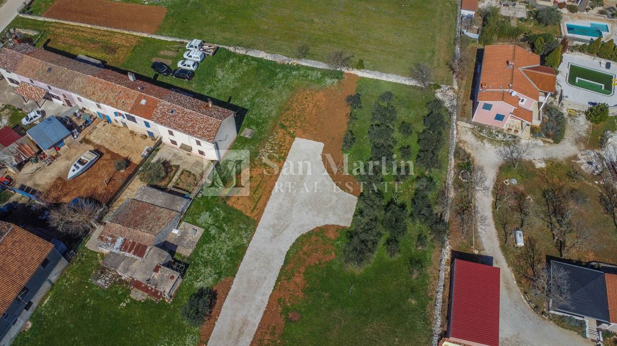 Dignano, dintorni - bel terreno in una piccola città