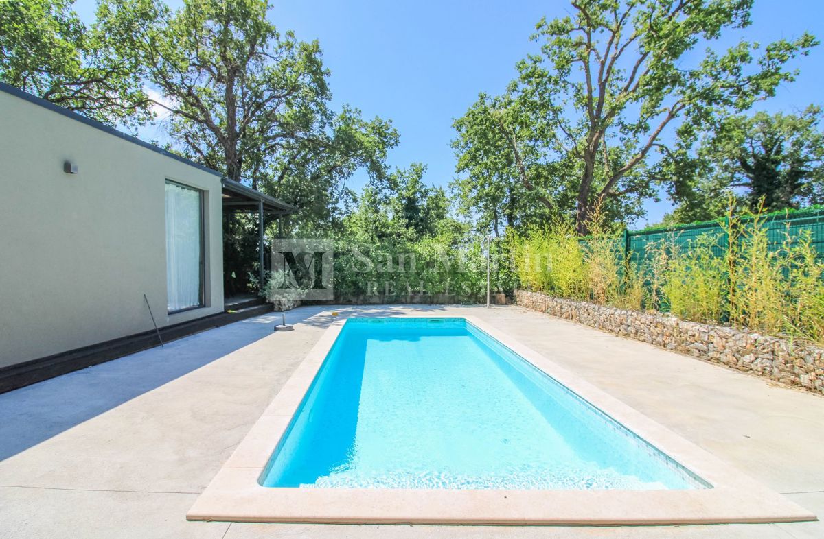 Parenzo, dintorni – fantastica piccola casa a piano terra con piscina