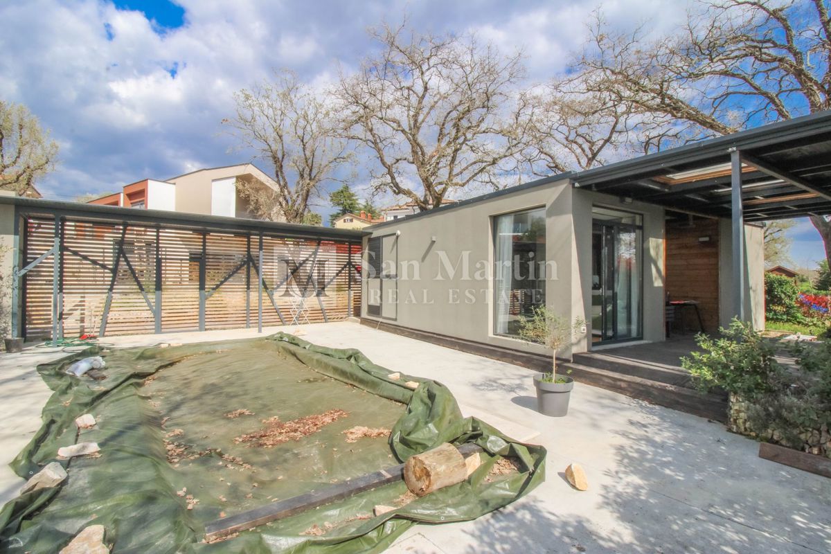 Parenzo, dintorni – fantastica piccola casa a piano terra con piscina