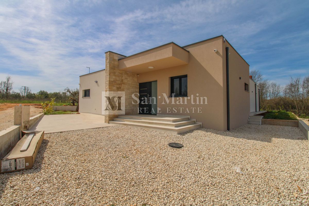 Rovigno, dintorni - bellissima casa nuova con piscina