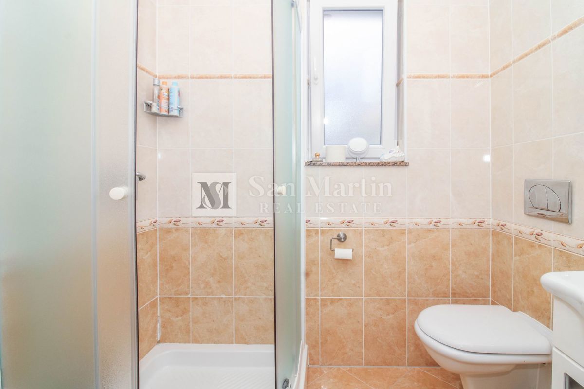 PARENZO, casa con 3 camere da letto e piscina