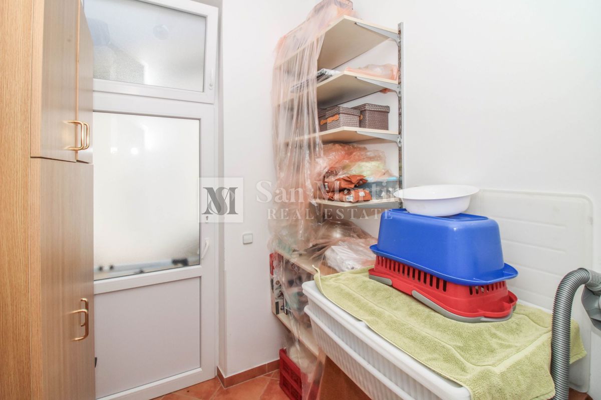 PARENZO, casa con 3 camere da letto e piscina