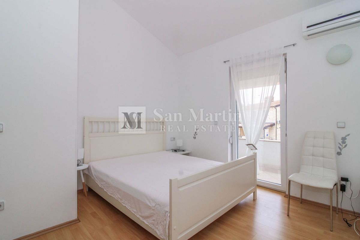 PARENZO, casa con 3 camere da letto e piscina