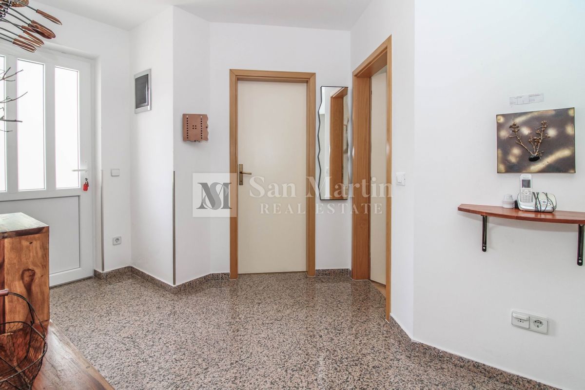 PARENZO, casa con 3 camere da letto e piscina