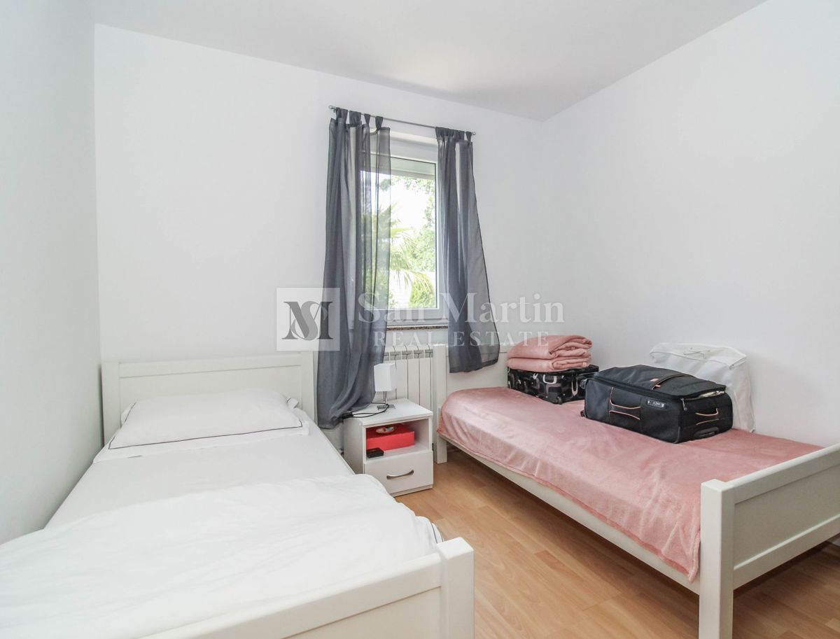 PARENZO, casa con 3 camere da letto e piscina