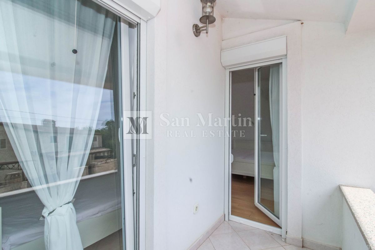 PARENZO, casa con 3 camere da letto e piscina