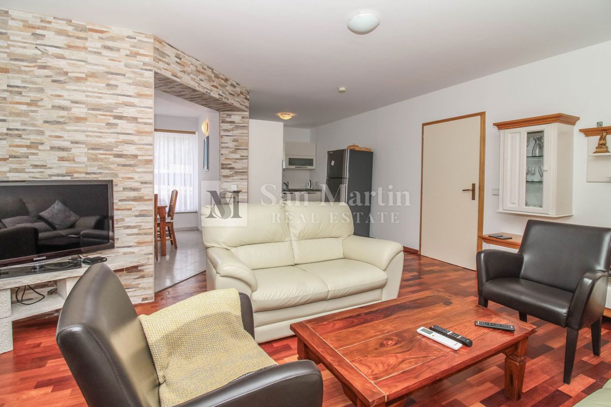 PARENZO, casa con 3 camere da letto e piscina