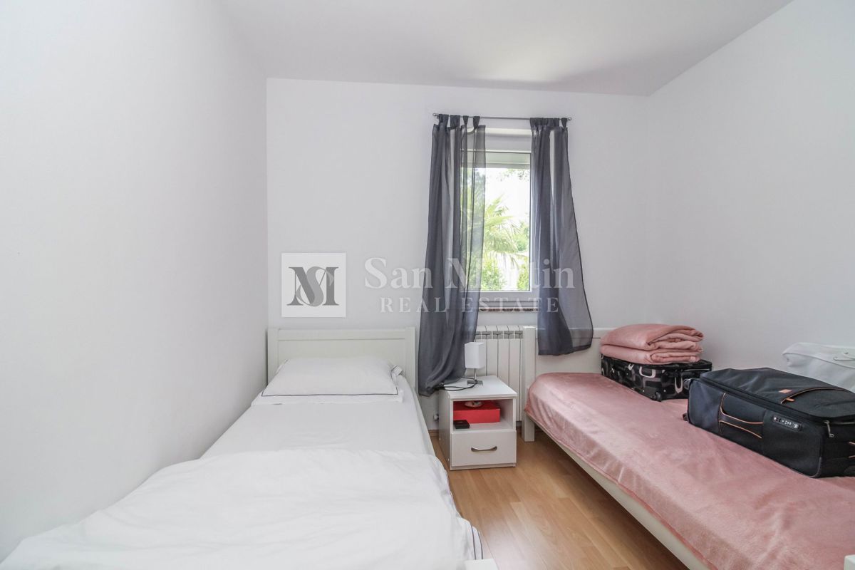 PARENZO, casa con 3 camere da letto e piscina