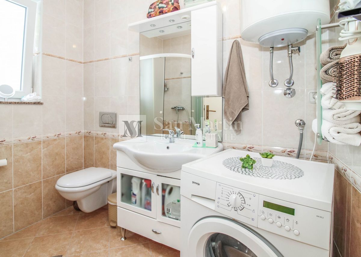 PARENZO, casa con 3 camere da letto e piscina