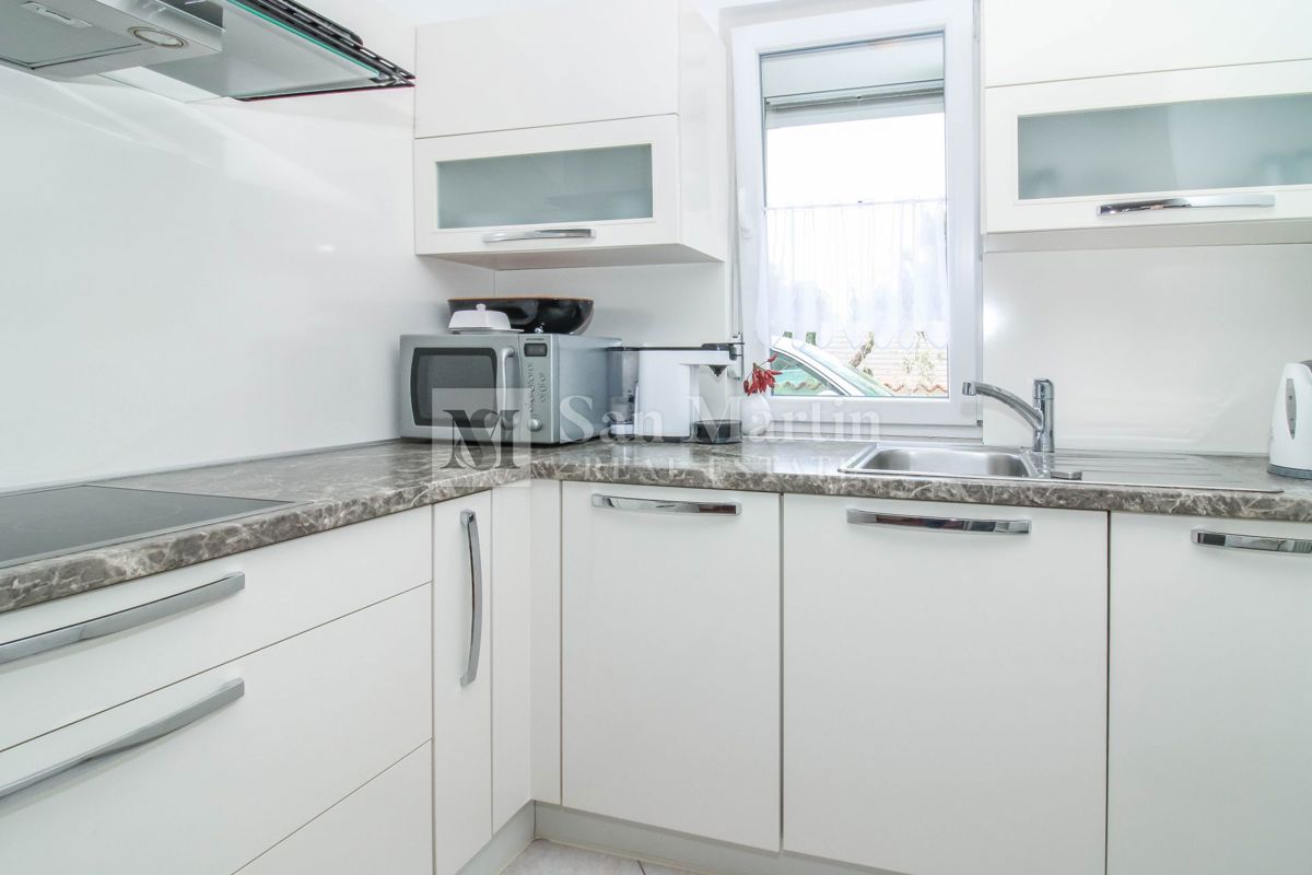 PARENZO, casa con 3 camere da letto e piscina