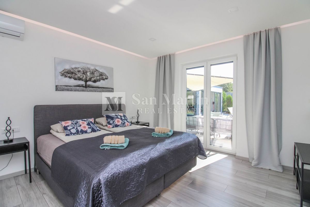 Labin, dintorni – villa di lusso nella natura con piscina riscaldata