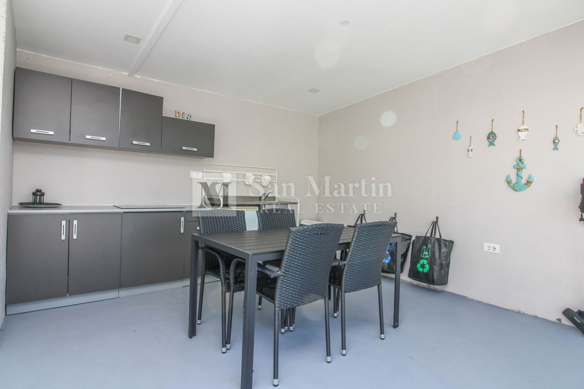 Labin, dintorni – villa di lusso nella natura con piscina riscaldata