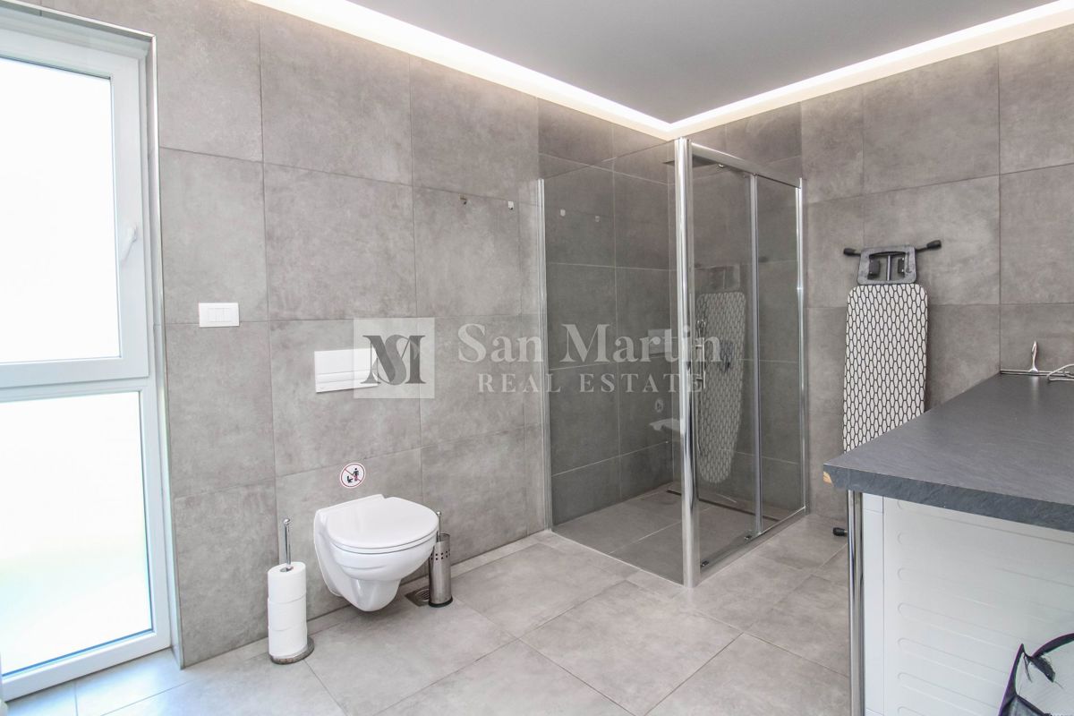 Labin, dintorni – villa di lusso nella natura con piscina riscaldata