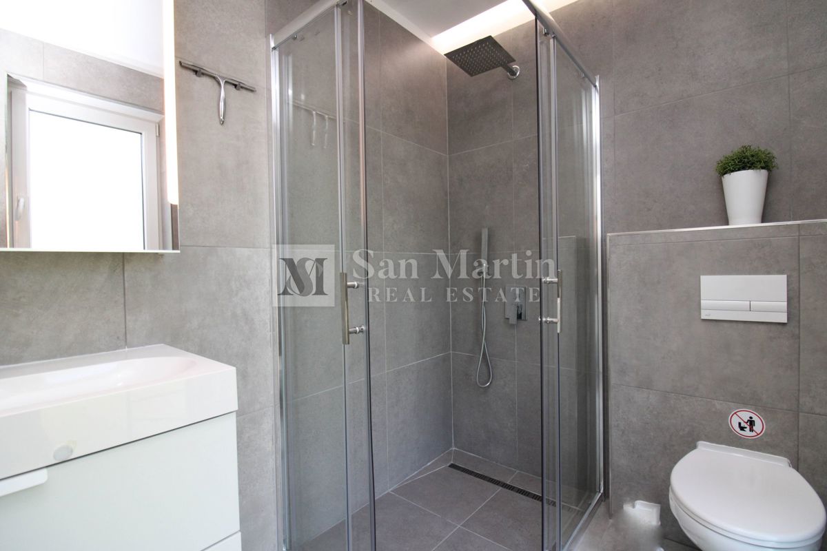 Labin, dintorni – villa di lusso nella natura con piscina riscaldata