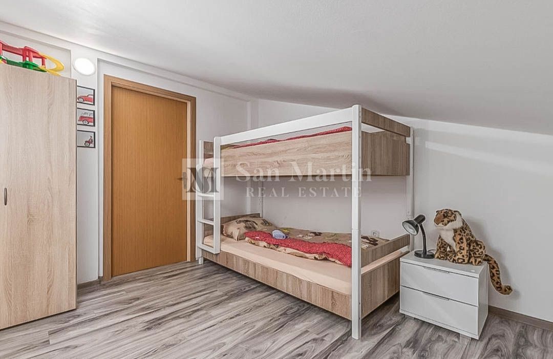 PARENZO, Casa con piscina 4 camere da letto