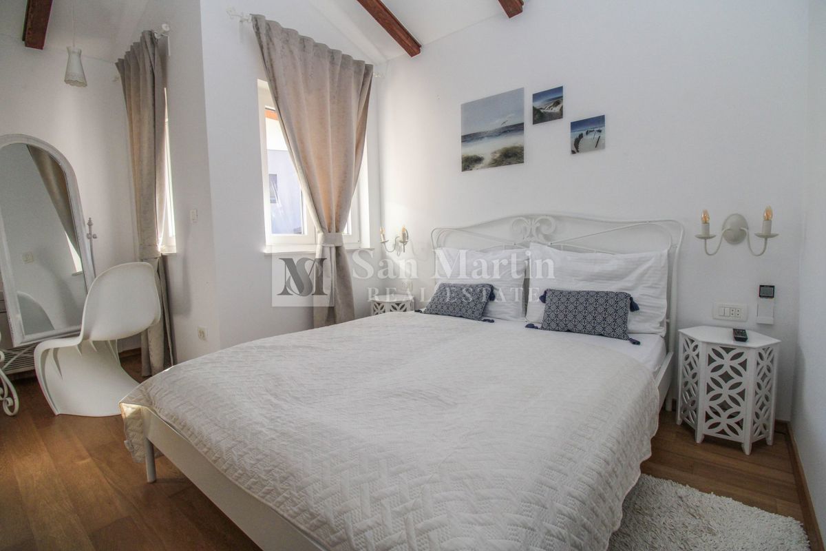 Parenzo, dintorni - una bella casa con piscina in una posizione tranquilla