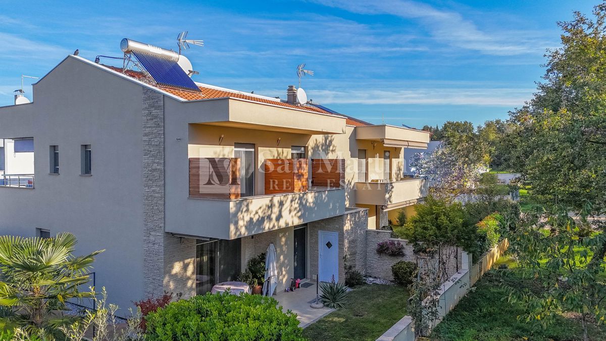 Parenzo - bellissima casa in centro vicino al mare